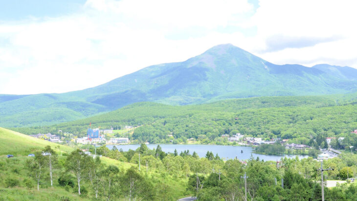 白樺湖と蓼科山